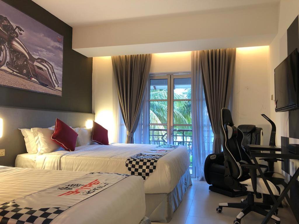 Hype Motorsports Hotel พอร์ตดิ๊กสัน ภายนอก รูปภาพ